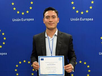 Egresado de la BUAP gana beca de posgrado para estudiar en 3 países de la Unión Europea