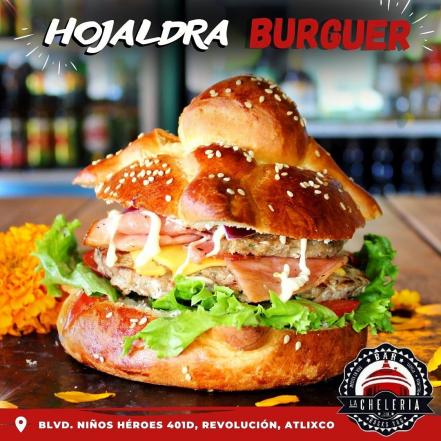 Menú de muertos: Margarita de cempasúchil y hojaldra burguer en Atlixco