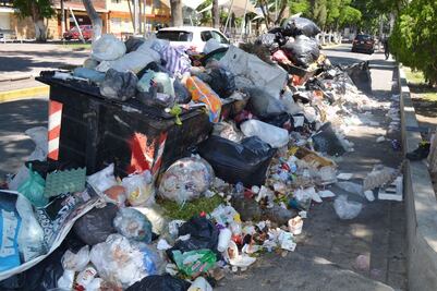 MONTAÑAS DE BASURA EN TEHUACÁN