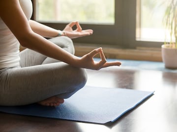 ¿Cómo desinflamar el estómago con posiciones de yoga?