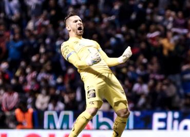 Antony Silva el guardián del arco poblano que le detuvo un penal a Neymar