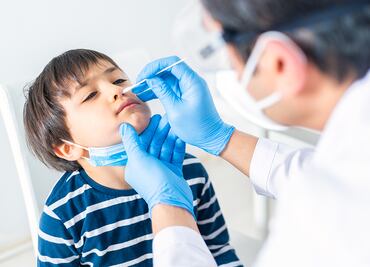 Estos son los síntomas de la cepa KP.3 de COVID-19 que afecta a niños