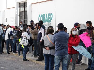 Cobaep aclara que no es obligatorio que alumnos en Huauchinango compren libros de texto