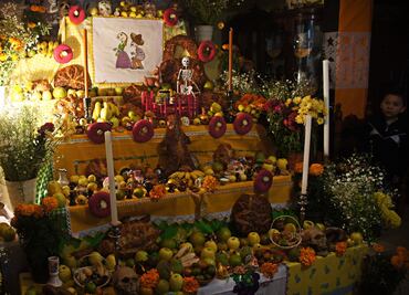 Altar de Día de Muertos: 1 de noviembre, la ofrenda de los muertos chiquitos