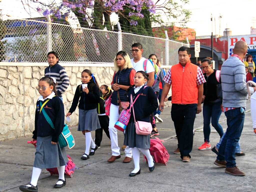 Regreso a clases en Puebla. Padres piden volver el 7 de junio