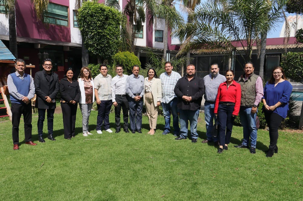 Tonantzin Fernández se reunió con empresarios de turismo de San Pedro Cholula | Foto: Especial