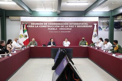 Miguel Barbosa y Cuitláhuac García definen estrategia de seguridad para Puebla y Veracruz