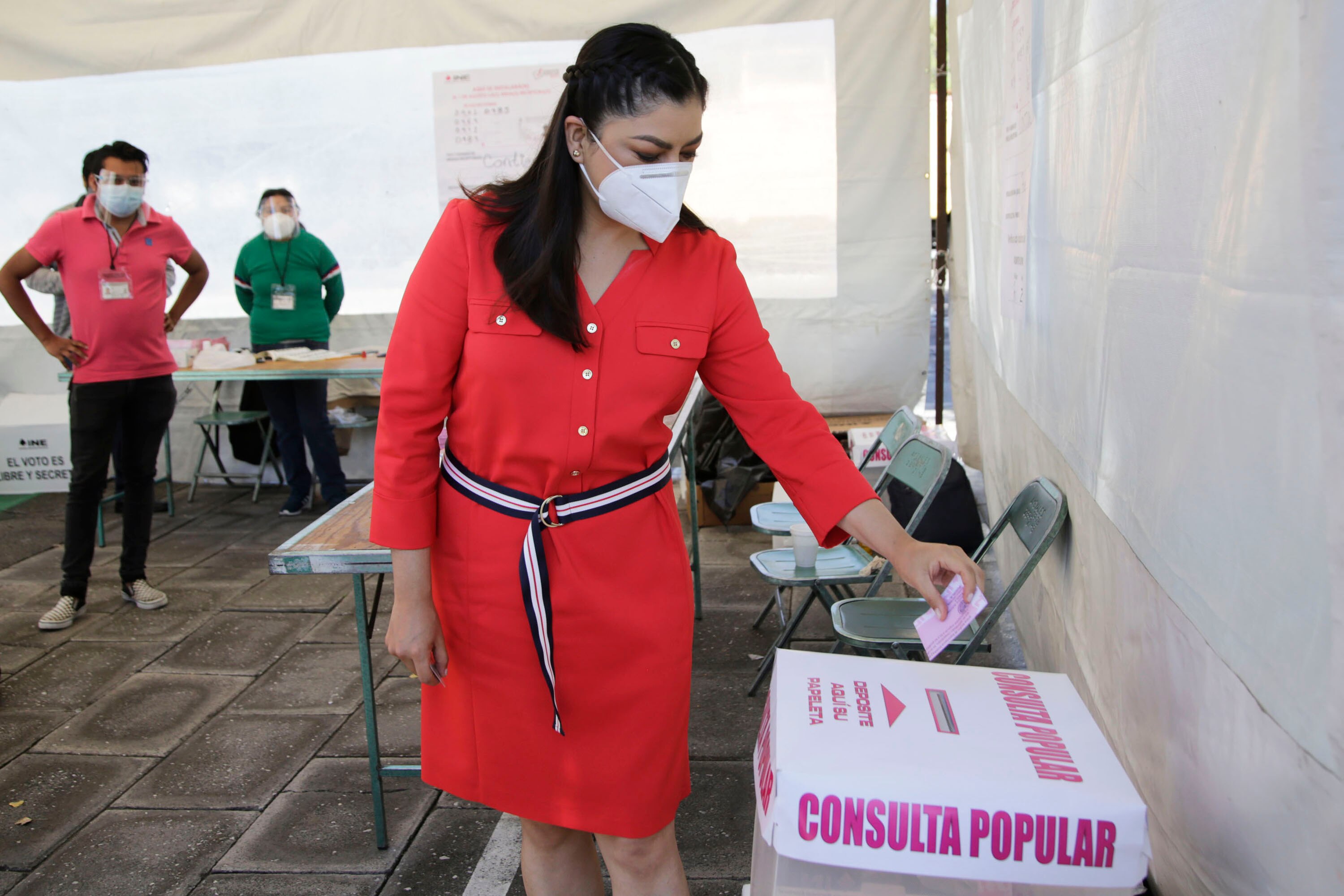 La Consulta Popular ayudará a fortalecer la democracia participativa, consideró Claudia Rivera