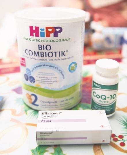 La bebé Marichuy lucha por su calidad de vida y con la falta de medicinas; debe consumir 12 fármacos