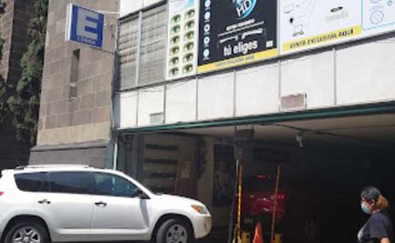 Estacionamiento Consa cierra en Día de Muertos y deja a clientes sin auto ni llaves