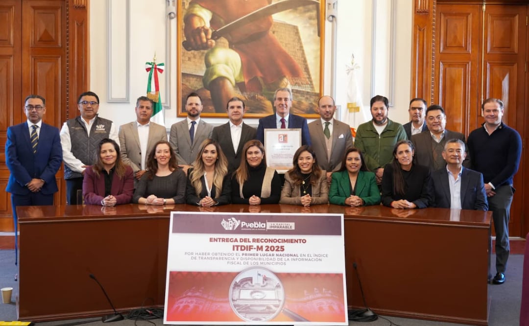 El alcalde llamó a los integrantes del Gabinete Municipal a redoblar esfuerzos y seguir trabajando para mantener los resultados en las evaluaciones | Foto: Ayuntamiento de Puebla