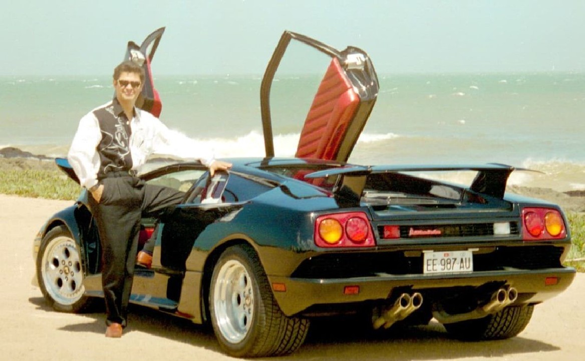 Jorge Antonio Fernández García, conocido como Joan Ferci, en un Lamborghini. Foto: Joan Ferci / Instagram