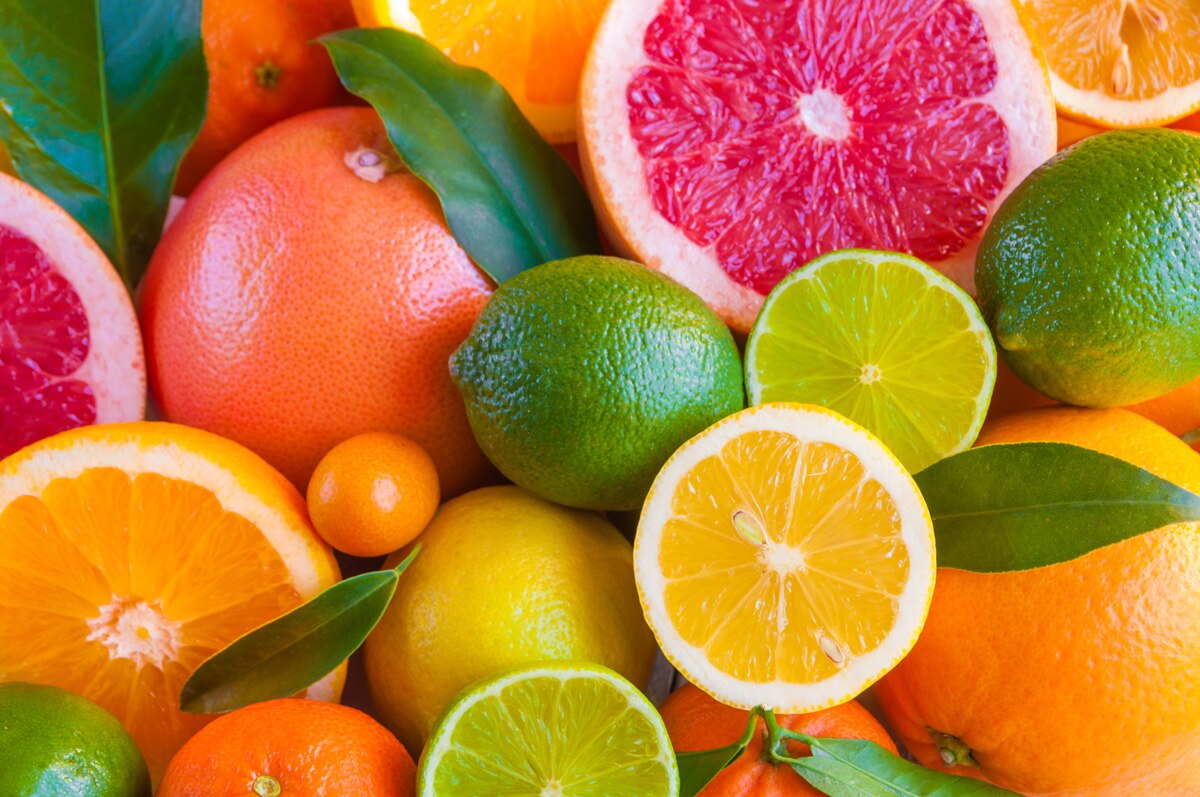 Incorporar estas frutas en tu dieta no solo enriquecerá tu alimentación, sino que también te ayudará a fortalecer tus defensas contra enfermedades invernales.

Foto: Producción El Universal Puebla