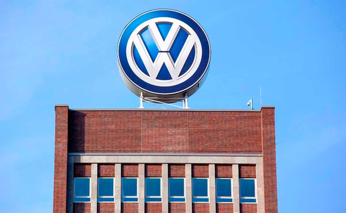 Niega Volkswagen que se consulte prórroga a directivos de Alemania