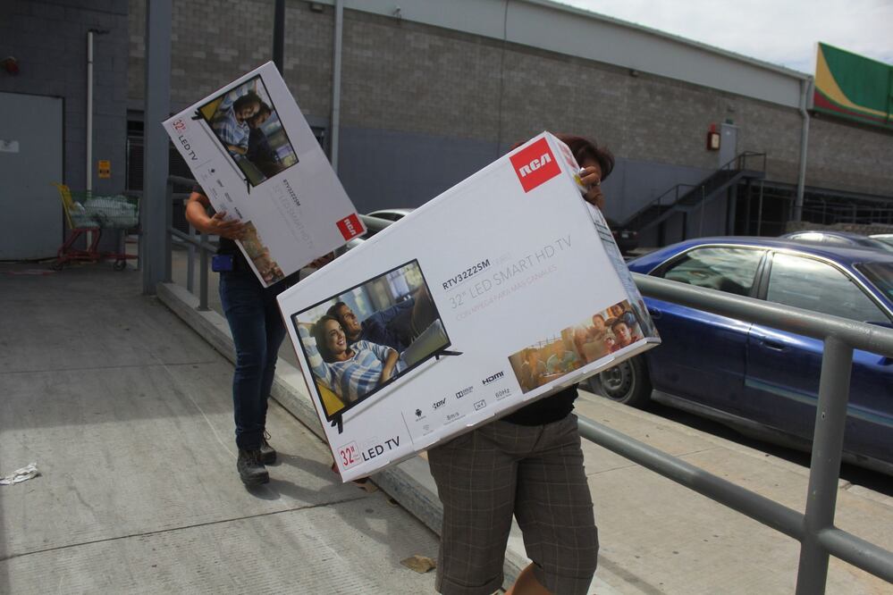 Electrodomésticos y celulares están entre los artículos más buscados en el Buen Fin. Foto: Cuartoscuro