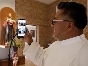 ‘Si Jesús estuviera aquí, tendría TikTok’: sacerdote tiktokero