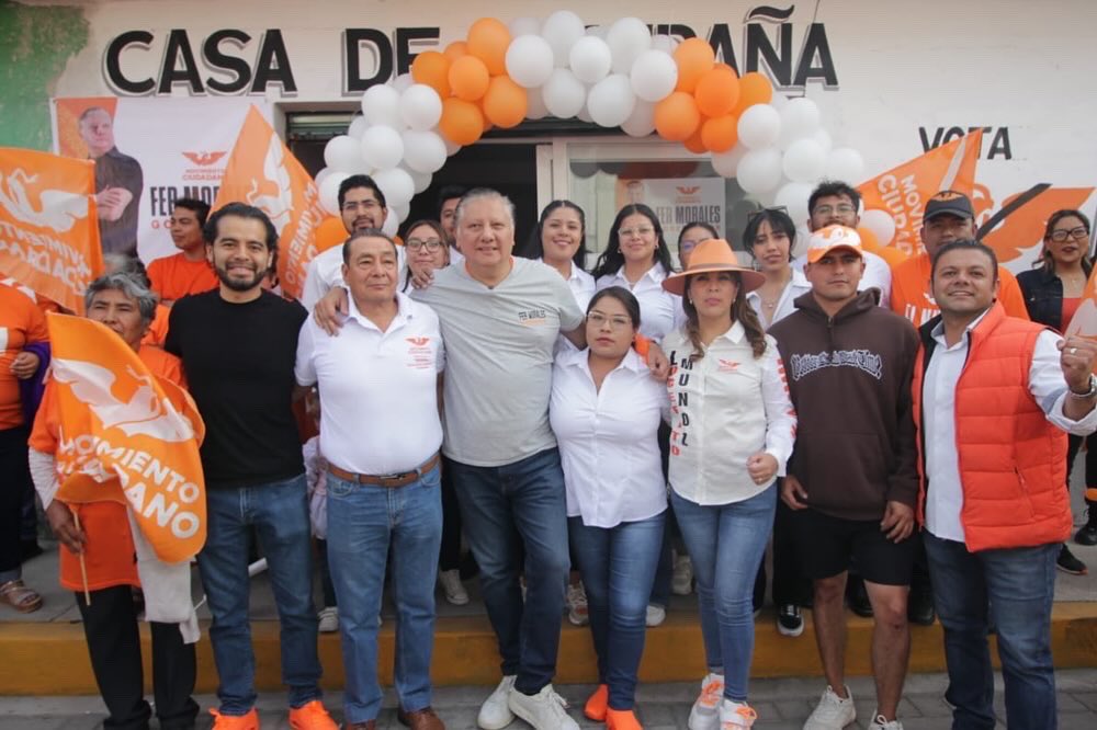 Fernando Morales acompaña al candidato de Pantepec