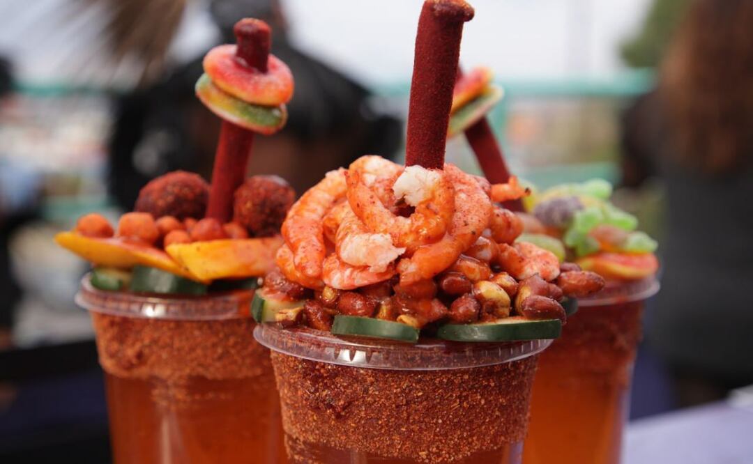 En Puebla se venden micheladas en los patios y cocheras, sin embargo, ya es ilegal y la multa es muy alta. | Foto: Agencia Es Imagen para El Universal