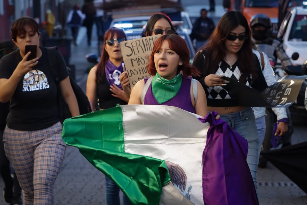Feministas convocaron a una marcha en Izúcar por las víctimas de feminicidio | Foto: Agencia Es Imagen para El Universal Puebla
