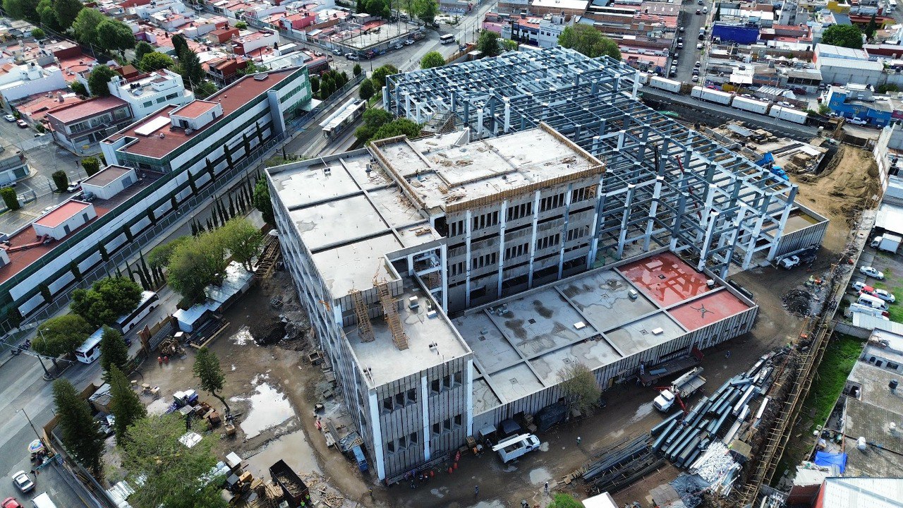Ya falta poco para que concluya la reconstrucción del IMSS San Alejandro | X Sergio Salomón