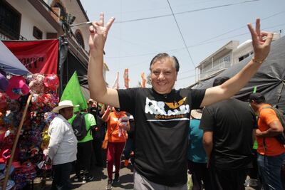 Oportunidades y no dinero, promete Fernando Morales a los jóvenes