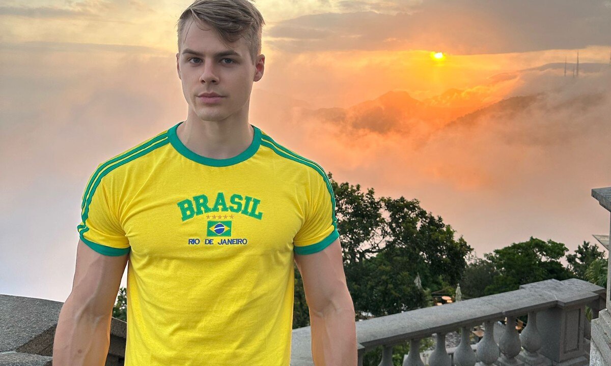 Sam, el joven modelo y fitness influencer que conquista las redes con su cuerpo perfecto