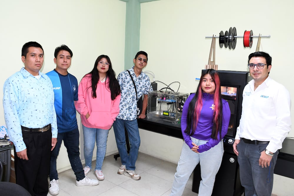 Soluciona BUAP necesidades energéticas en comunidades indígenas de la Sierra Nororiental de Puebla | Foto: BUAP