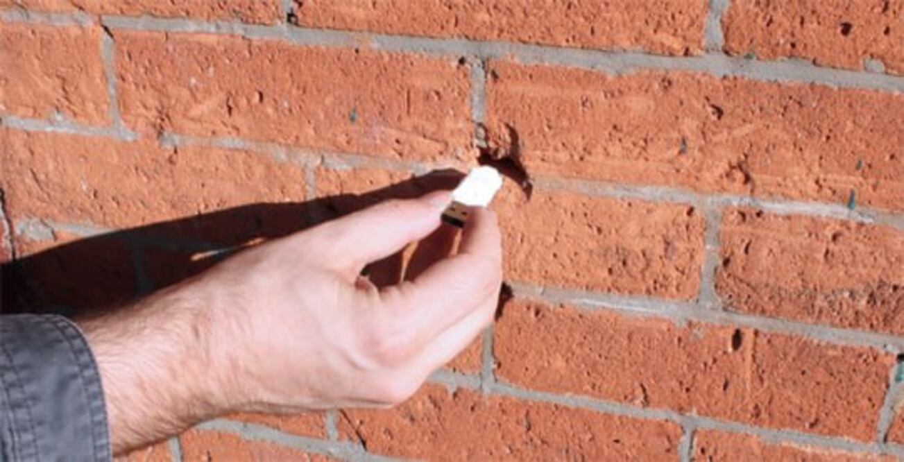 En Puebla se encuentran tres USB Dead Drops | Foto: deaddrops.com