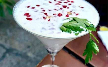 En este spa de Puebla reciben a visitantes con un martini de nogada