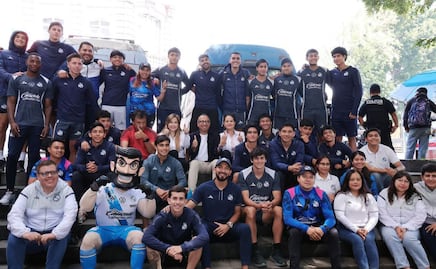 SEDIF recibe viáticos de la afición y del Club Puebla para la Sierra Norte