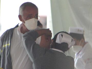 Tercera dosis de refuerzo para adultos mayores de la capital, martes 14 de diciembre