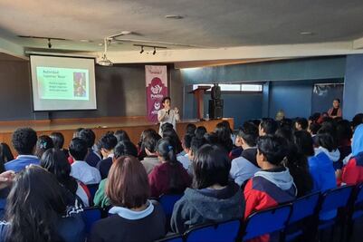 Gobierno de Puebla capacita a jóvenes en prevención de adicciones y uso de redes sociales