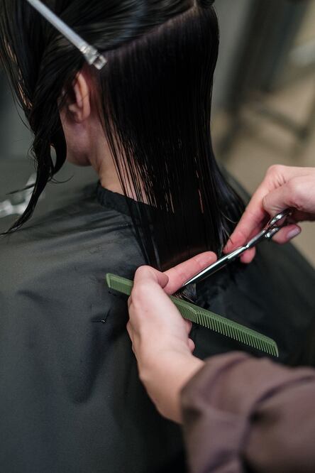Conoce cada cuánto debes cortarte el cabello. Foto: Pexels