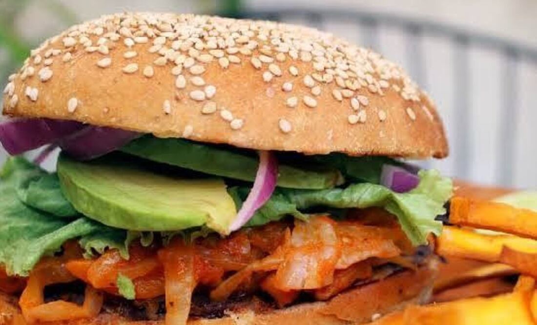 Para los que no comen carne una hamburguesa de setas es la opción | Foto: tomada del Facebook de La Colmena