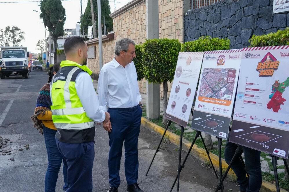 Gobierno estatal y municipal de Puebla hacen inversión histórica para bacheo | Foto: Ayuntamiento de Puebla.