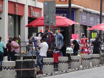 Asegura Claudia Rivera que no va a heredar ambulantes