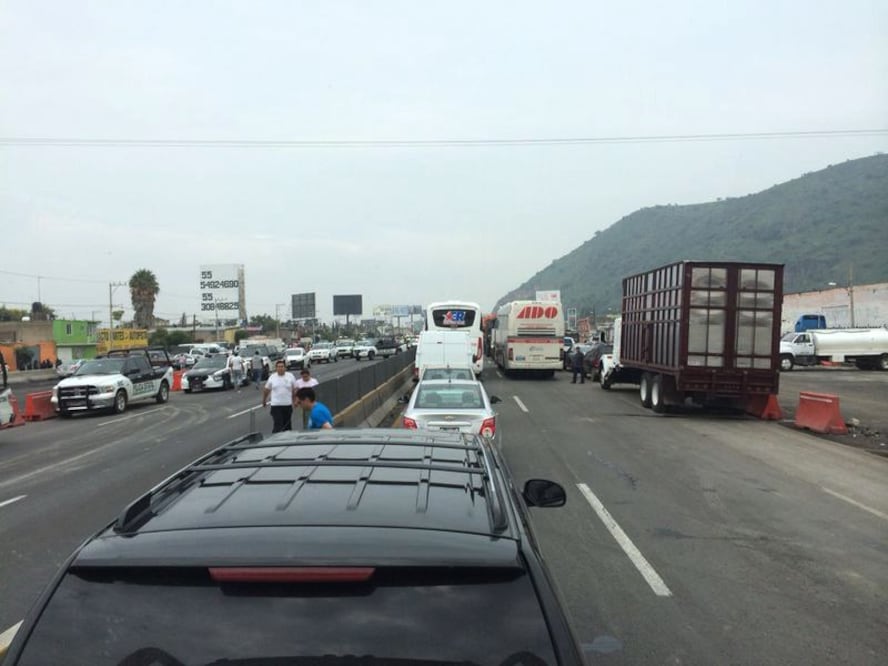 Guardia Nacional desvía la circulación sobre la autopista México-Puebla con dirección a San Martín Texmelucan | Agencia Es Imagen para El Universal Puebla