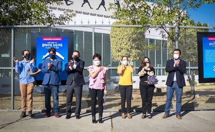 Lilia Cedillo premia a ganadores del concurso Captura el regreso seguro a clases BUAP 2022