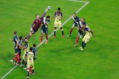 América vence a La Franja y mantiene invicto en el estadio Azteca