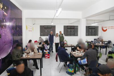 Pepe Chedraui y MariElise Budib celebran cena navideña en el Dormitorio Municipal