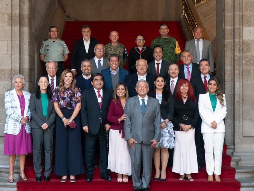 Barbosa asiste a reunión de seguridad en Palacio Nacional
