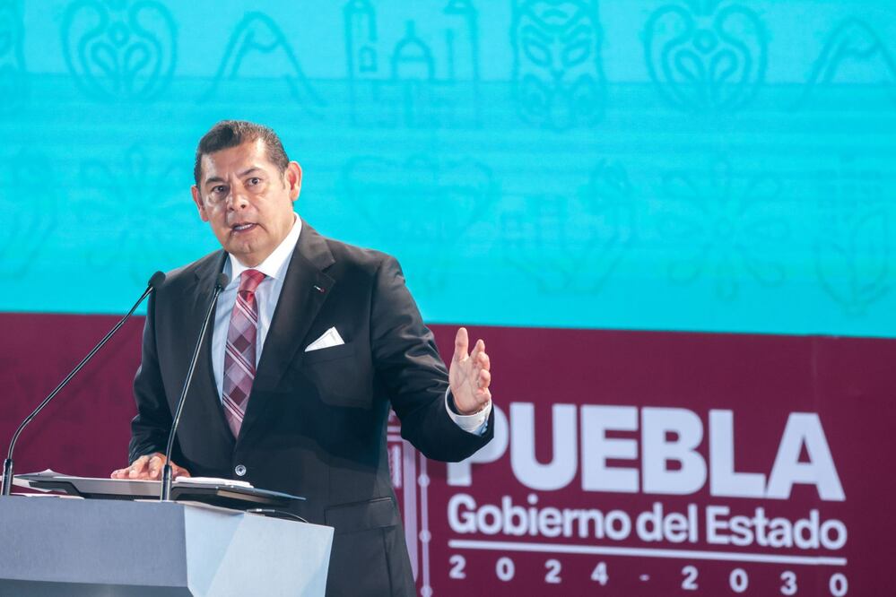 Alejandro Armenta presentó su informe por sus primeros 100 días de gobierno | Foto: EsImagen
