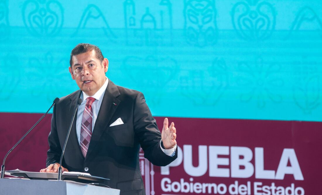 Alejandro Armenta presentó su informe por sus primeros 100 días de gobierno | Foto: EsImagen