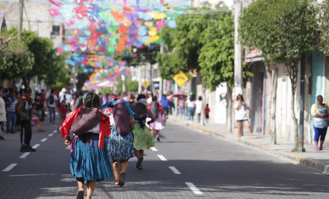 Las mujeres de Santa María Coapan, desde hace más de 100 años, se convirtieron en la principal abastecedora de tortilla para los mercados municipales | Es Imagen para El Universal Puebla