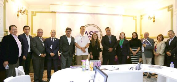 Auditora Amanda Gómez se reúne con Colegios de Contadores de Puebla