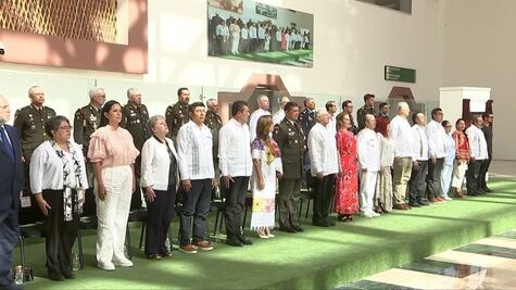 Sergio Salomón acompaña a AMLO en la inauguración del aeropuerto de Tulum