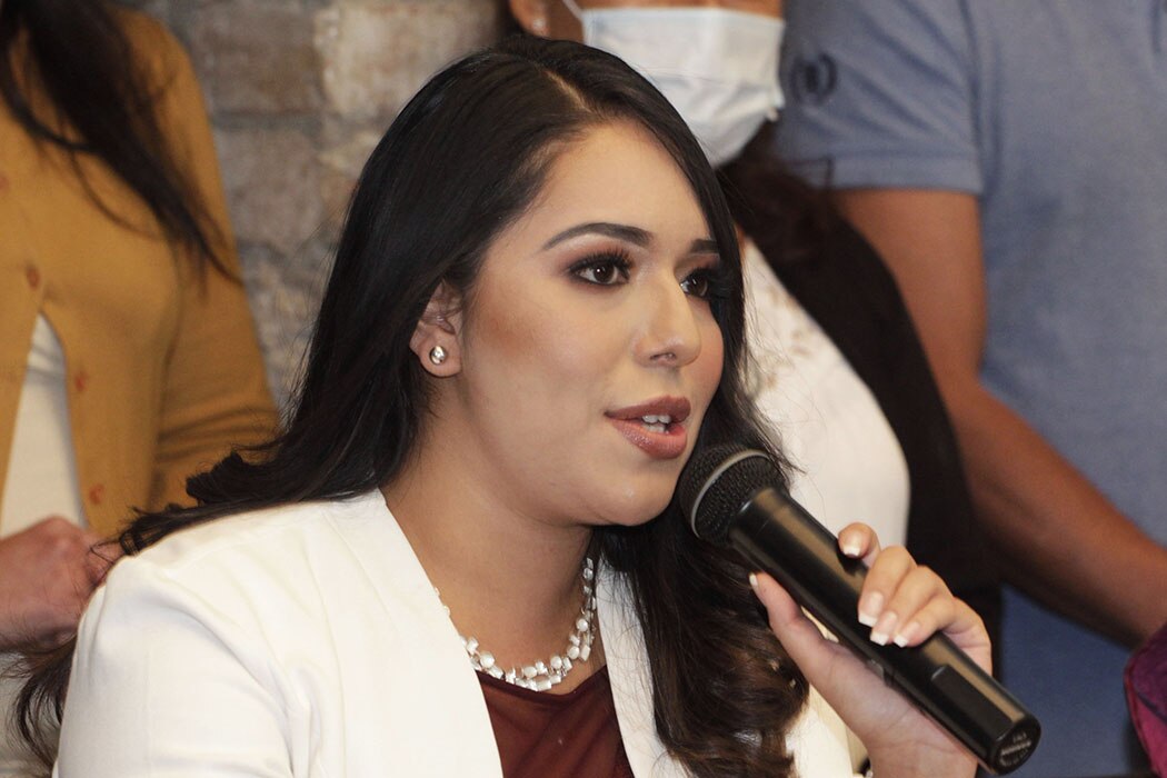 Pide Tonantzin Fernández a Morena Puebla respetar encuesta