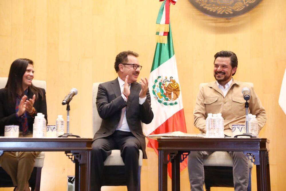 Ignacio Mier Velazco sostuvo un encuentro con el director general del IMSS, Zoé Robledo | Foto: Agencia Es Imagen para El Universal Puebla