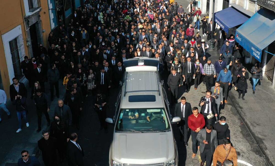 En el Palacio de Justicia se llevó a cabo un homenaje de cuerpo presente del gobernador Miguel Barbosa | Foto: Agencia Es Imagen para El Universal Puebla