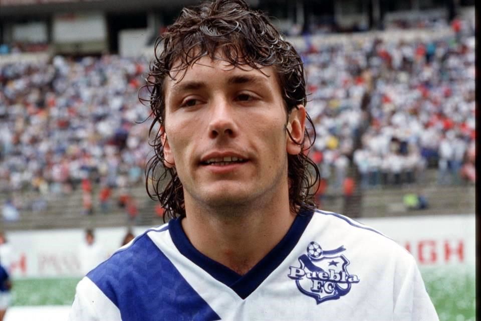 ¿Quién es el máximo goleador en la historia del club Puebla?